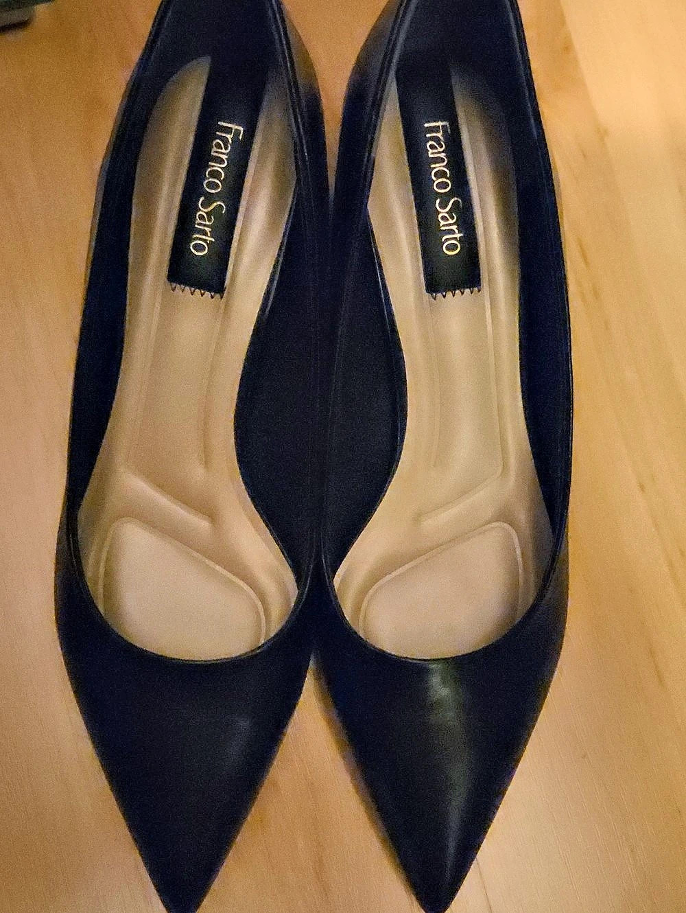 Franco Sarto Pointed Toe Pumps in Black Like New